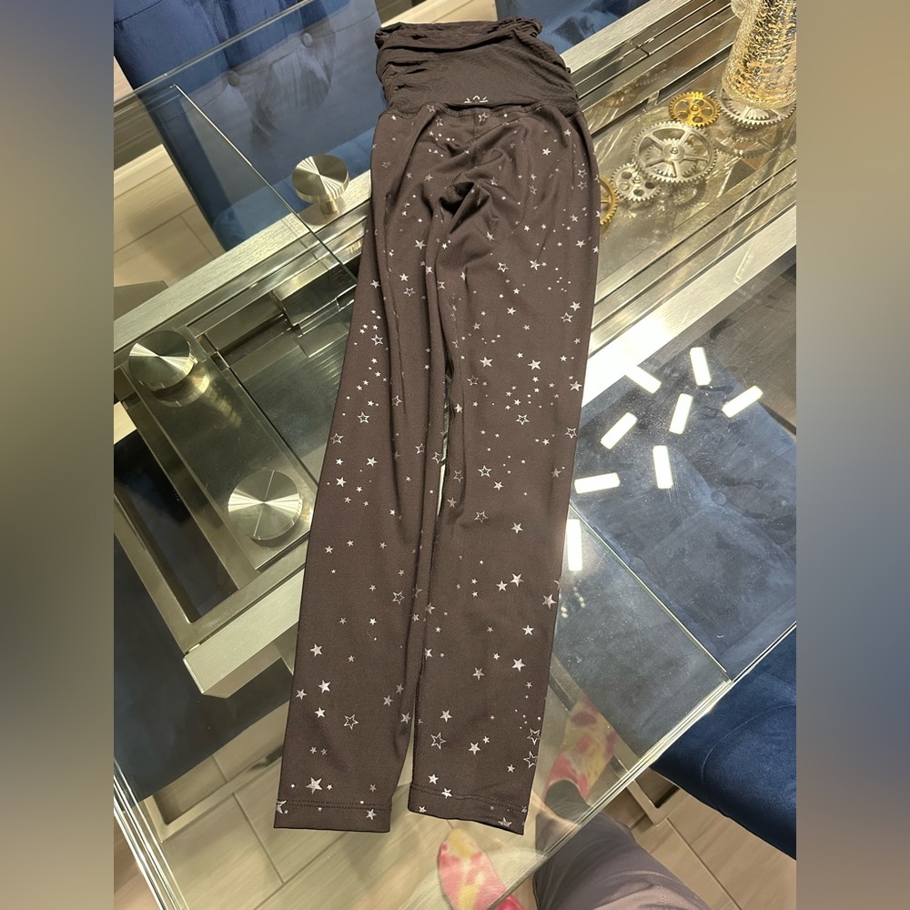 ⭐️Beyond The Bump Tossed Star Maternity Legging⭐️